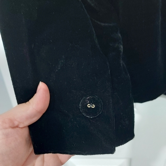 JM Collection Black Velvet 3 Button Front Long Sleeve Blazer in Size 14W - Picture 9 of 13